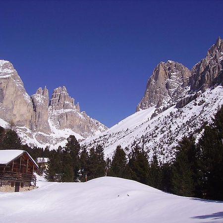 Rifugio Gardeccia Huette Pozza di Fassa Exterior photo