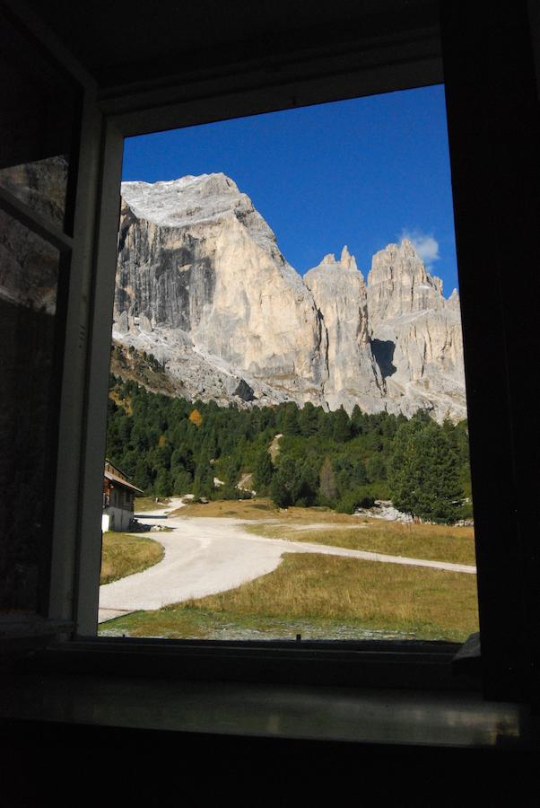 Rifugio Gardeccia Huette Pozza di Fassa Room photo