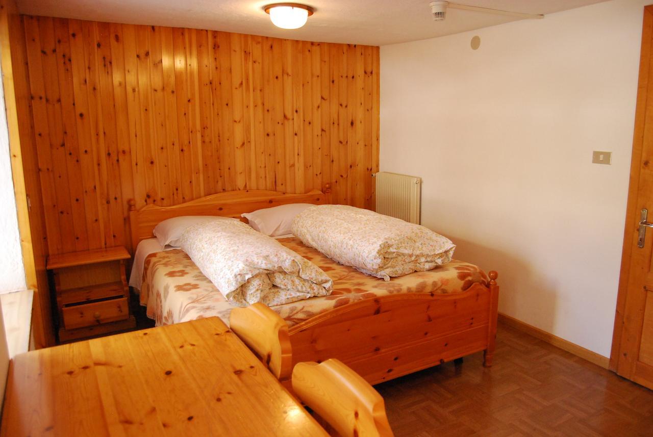 Rifugio Gardeccia Huette Pozza di Fassa Room photo