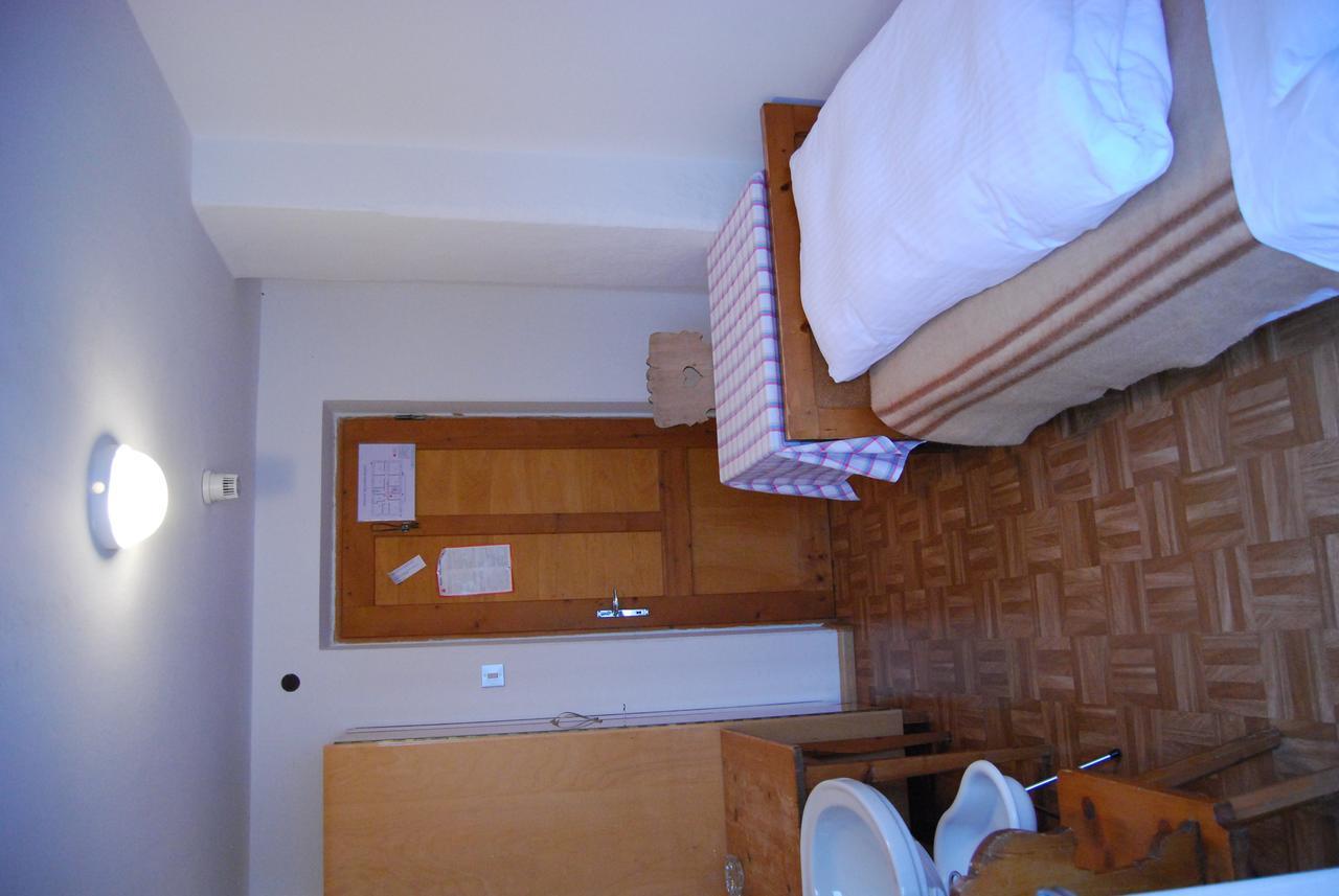 Rifugio Gardeccia Huette Pozza di Fassa Room photo